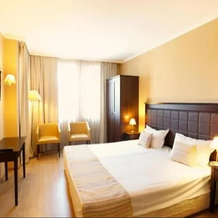 Royal Sea G Apartment *